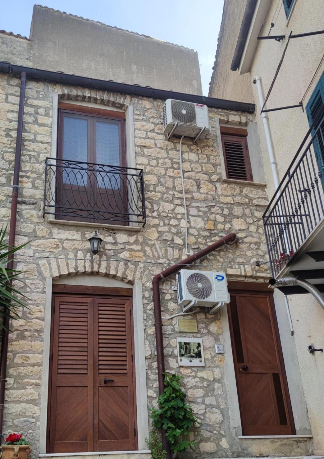 Affittacamere La Cartiera Palazzo Adriano المظهر الخارجي الصورة